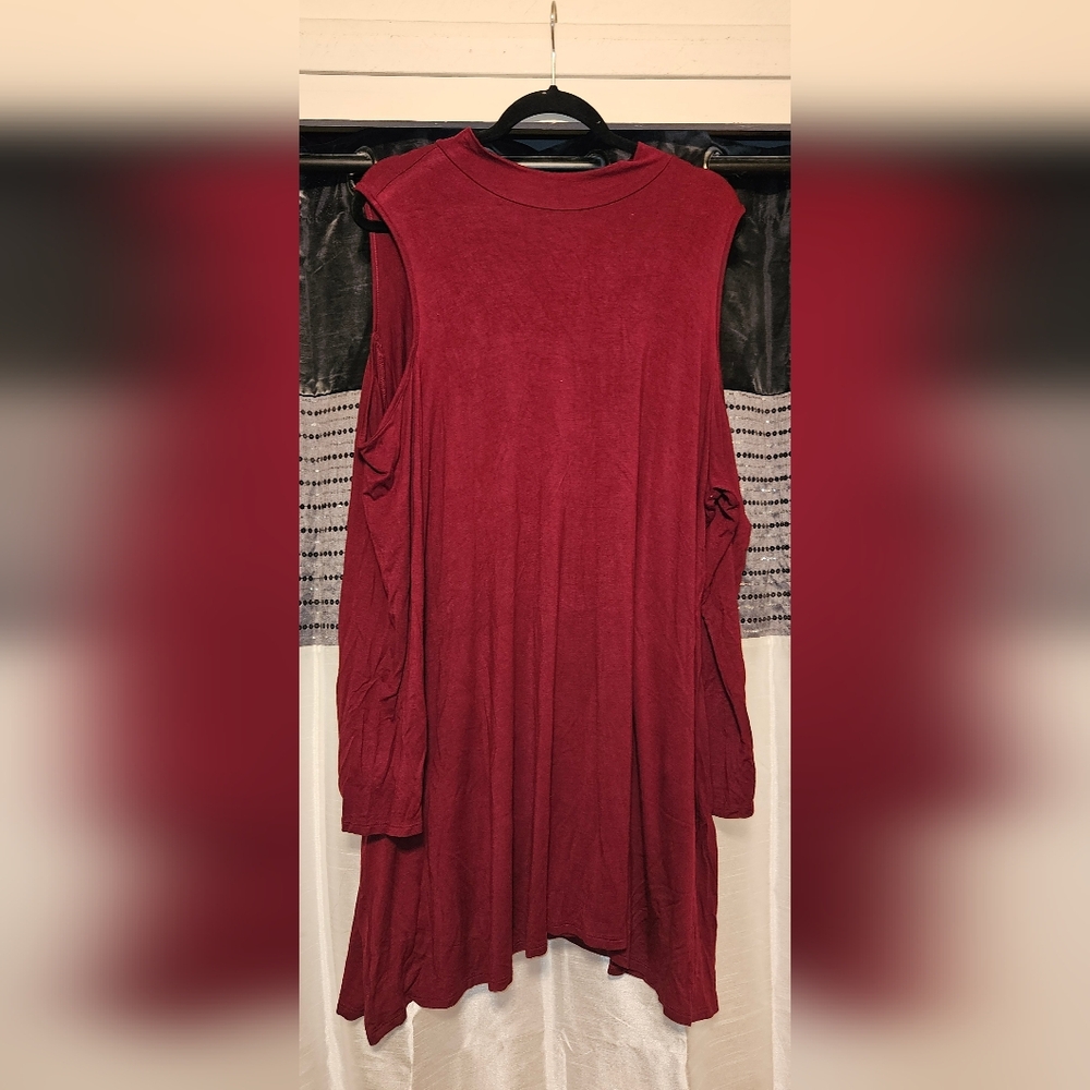 Lovesick high neck cold shoulder long sleeves dress.